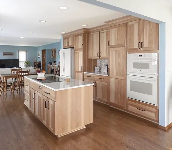 tủ bếp gỗ sồi nga hiện đại