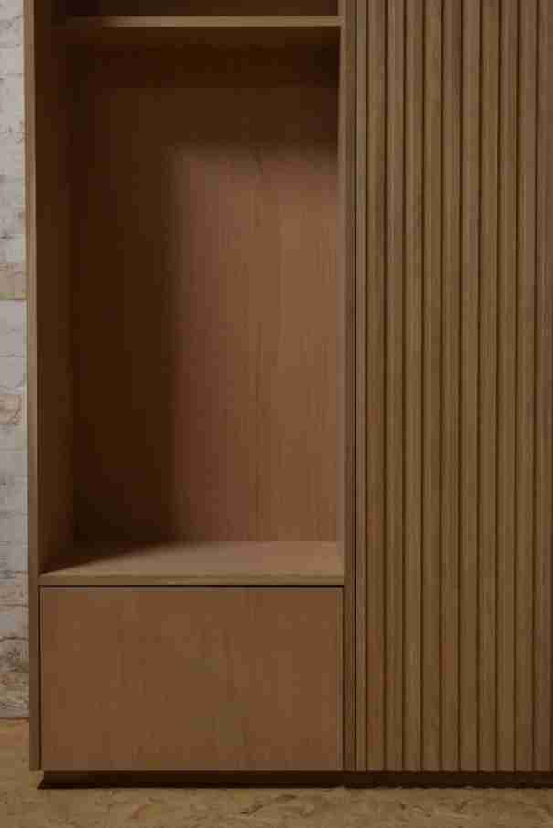 tu-quan-ao-go-soi-oak-cao-191-rong-120-sau-52-cm-3412