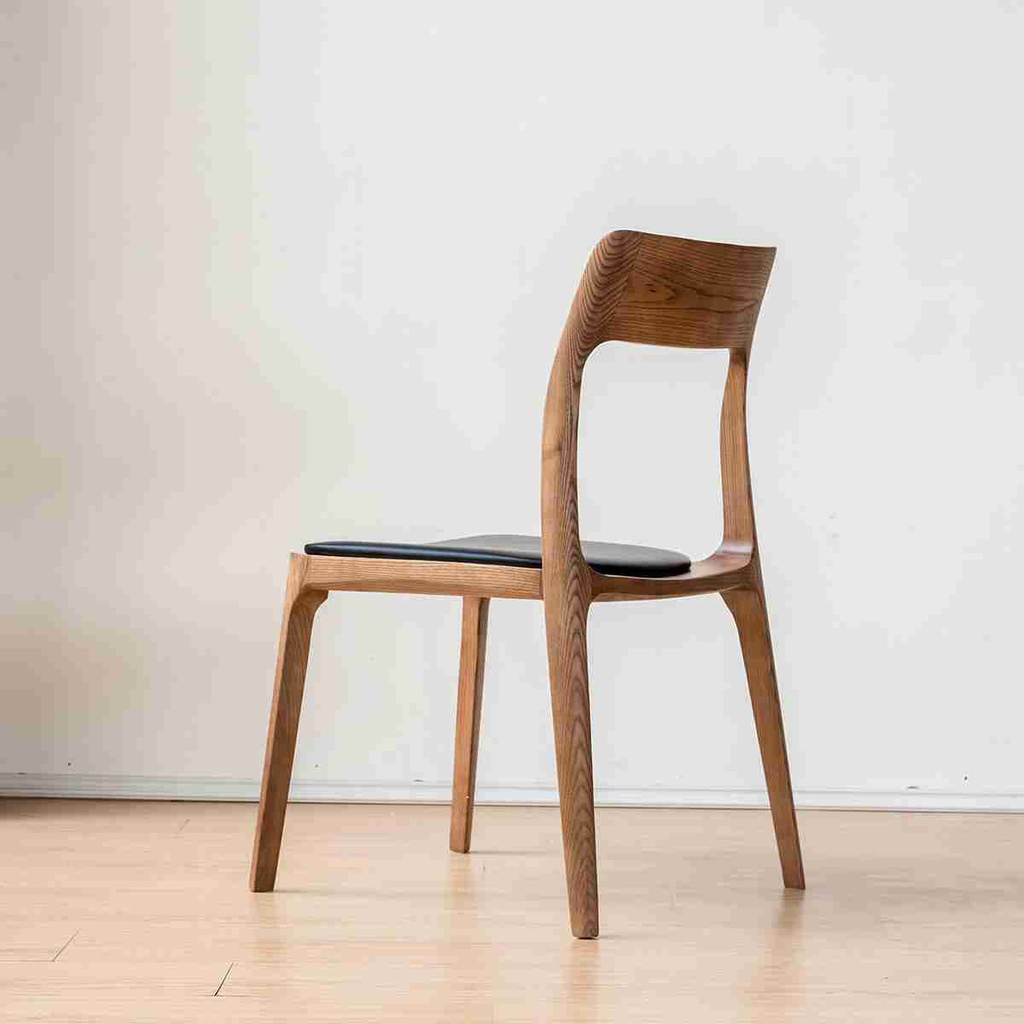 ghe-tua-go-tan-bi-ash-cao-84-rong-49-sau-55-cm-4875